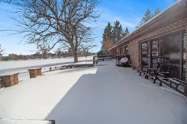 2827 Fairway Drive, Saline, MI 48176