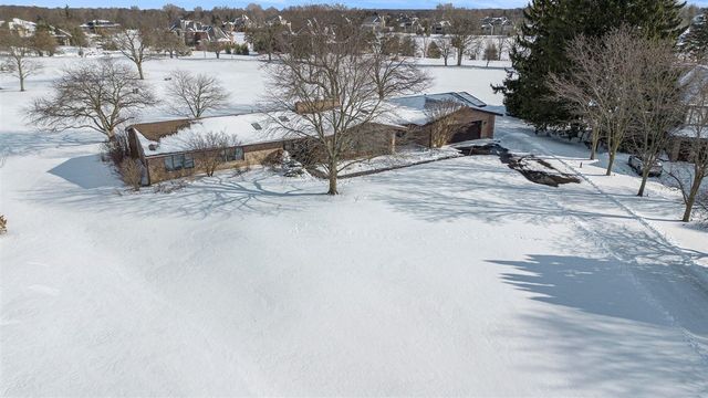 2827 Fairway Drive, Saline, MI 48176