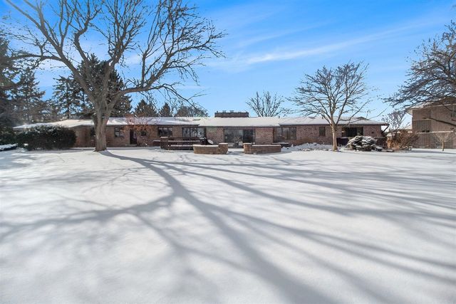 2827 Fairway Drive, Saline, MI 48176