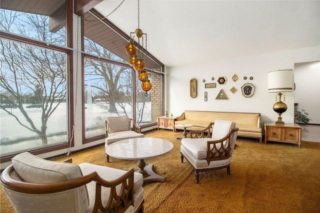 2827 Fairway Drive, Saline, MI 48176