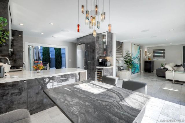 911 9Th St, Coronado, CA 92118