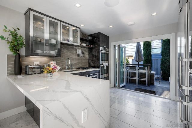911 9Th St, Coronado, CA 92118