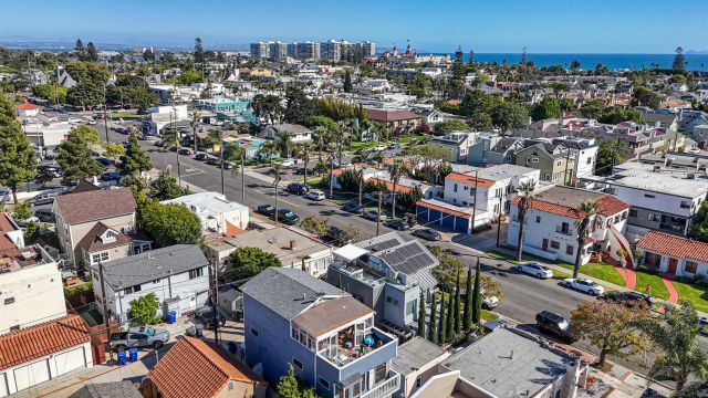 911 9Th St, Coronado, CA 92118