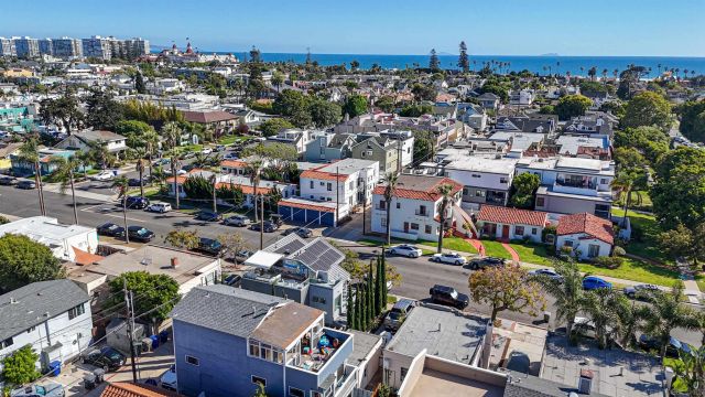 911 9Th St, Coronado, CA 92118