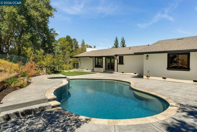 481 Montcrest Pl, Danville, CA 94526