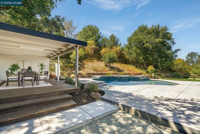 481 Montcrest Pl, Danville, CA 94526