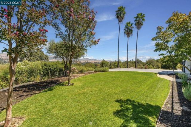 481 Montcrest Pl, Danville, CA 94526