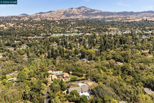 481 Montcrest Pl, Danville, CA 94526