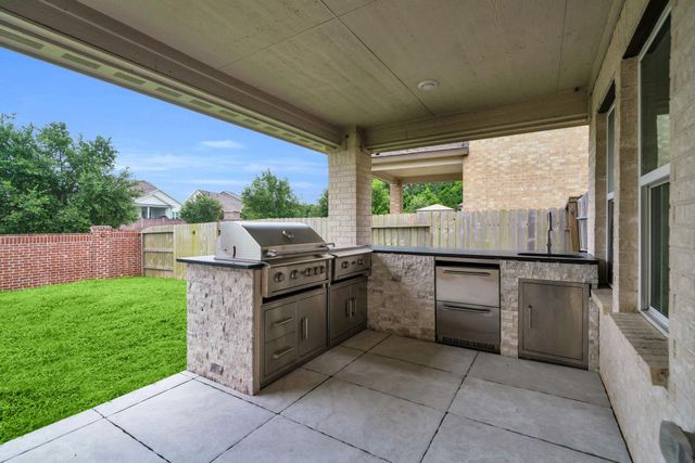 2082 Gadwall Drive, Conroe, TX 77384