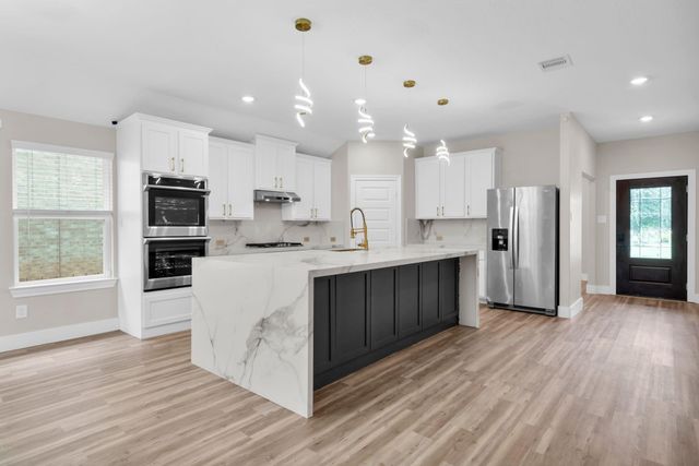 2082 Gadwall Drive, Conroe, TX 77384