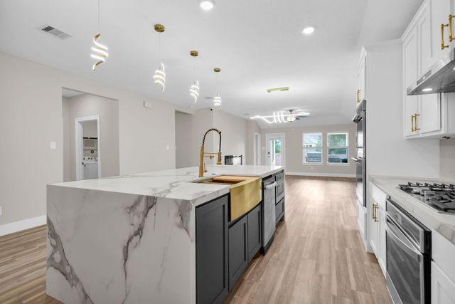 2082 Gadwall Drive, Conroe, TX 77384