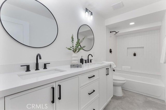 10900 Remmet Avenue, Chatsworth (los Angeles), CA 91311