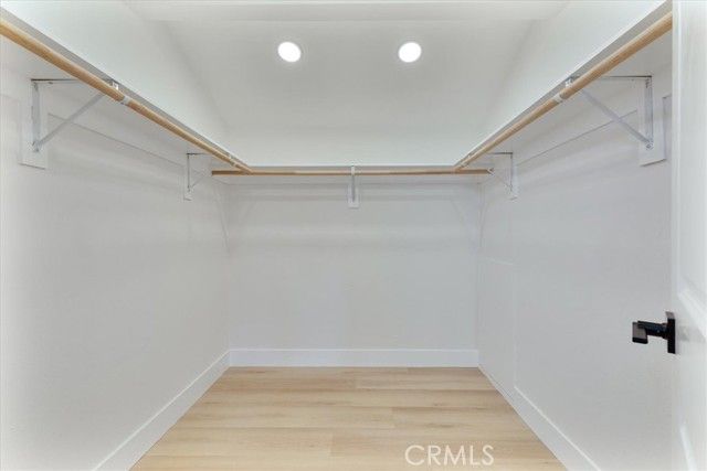 10900 Remmet Avenue, Chatsworth (los Angeles), CA 91311