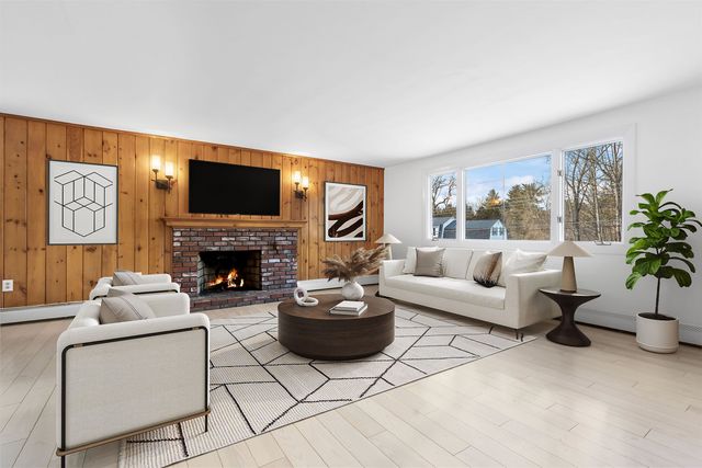 6 Barkland Drive, Derry, NH 03038