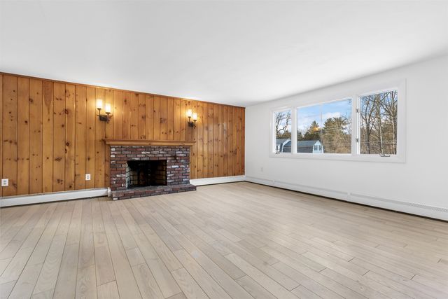 6 Barkland Drive, Derry, NH 03038