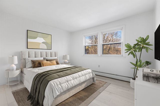 6 Barkland Drive, Derry, NH 03038