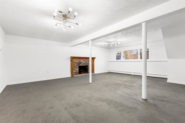 6 Barkland Drive, Derry, NH 03038