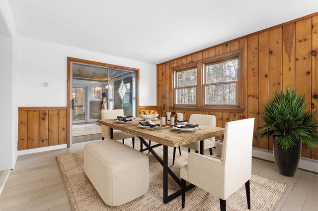 6 Barkland Drive, Derry, NH 03038