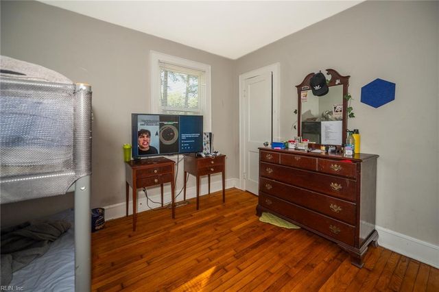 2300 Battery Park RD, Chesapeake, VA 23323