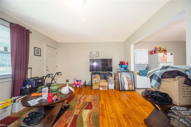 2300 Battery Park RD, Chesapeake, VA 23323