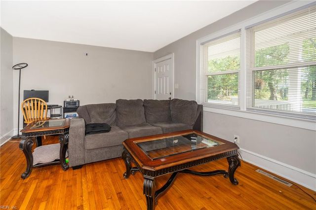 2300 Battery Park RD, Chesapeake, VA 23323