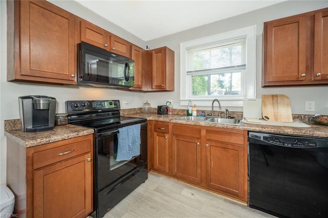 2300 Battery Park RD, Chesapeake, VA 23323