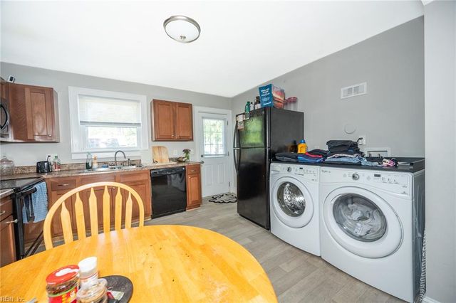 2300 Battery Park RD, Chesapeake, VA 23323
