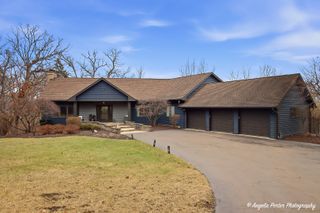 200 Hollow Way, Ingleside, IL 60041