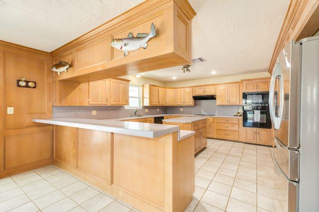 247 Schooner Drive, Freeport, TX 77541