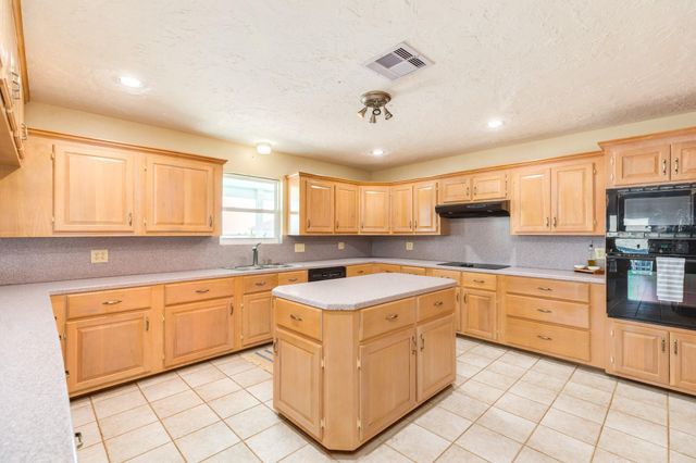 247 Schooner Drive, Freeport, TX 77541