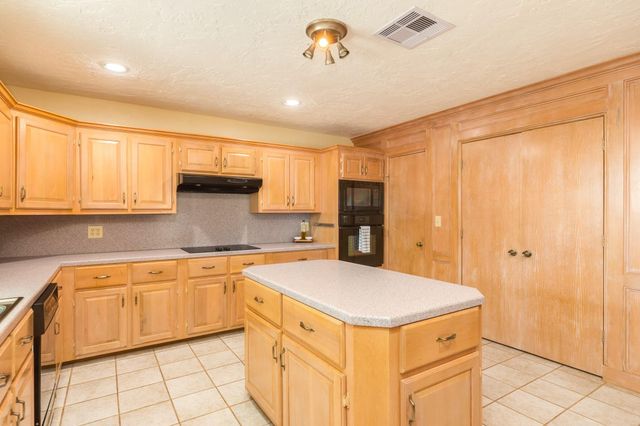 247 Schooner Drive, Freeport, TX 77541