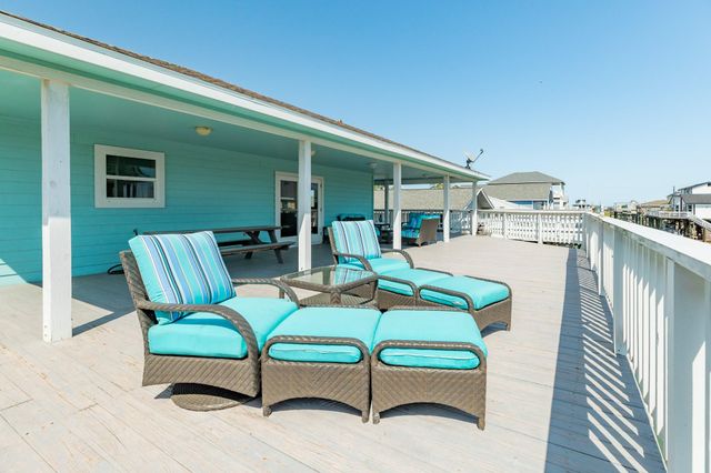 247 Schooner Drive, Freeport, TX 77541