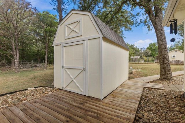 134 Tejas ST, Smithville, TX 78957