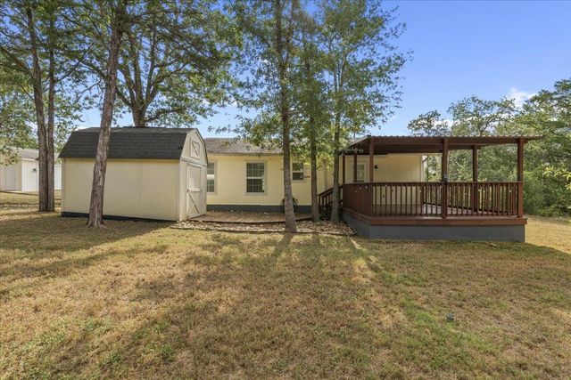 134 Tejas ST, Smithville, TX 78957