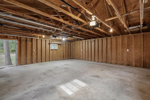 134 Tejas ST, Smithville, TX 78957