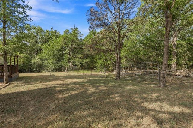 134 Tejas ST, Smithville, TX 78957