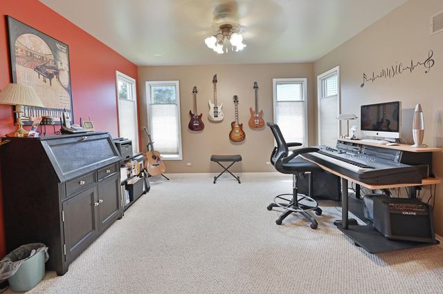 3430 Sandstone Court, Lake In The Hills, IL 60156