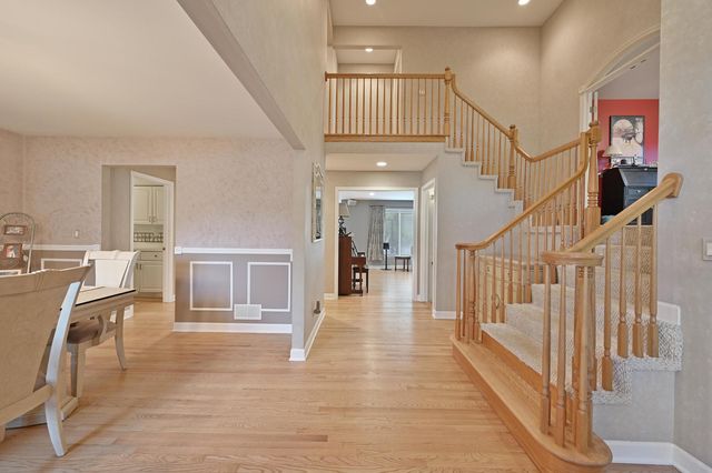 3430 Sandstone Court, Lake In The Hills, IL 60156