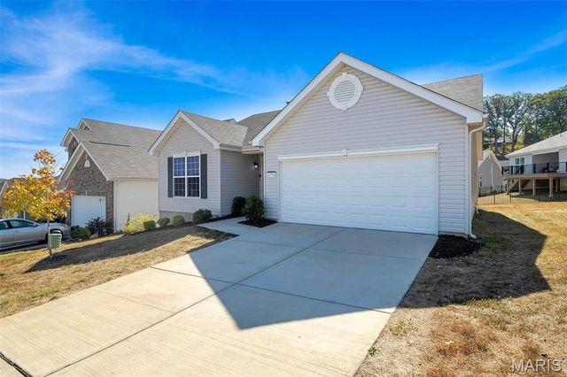 2751 Winding Valley Drive, Fenton, MO 63026