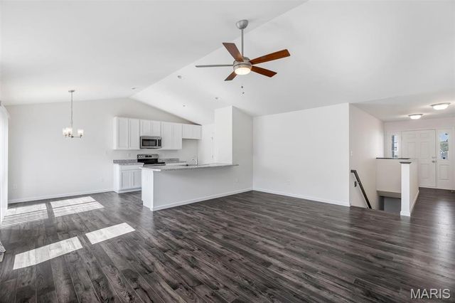 2751 Winding Valley Drive, Fenton, MO 63026
