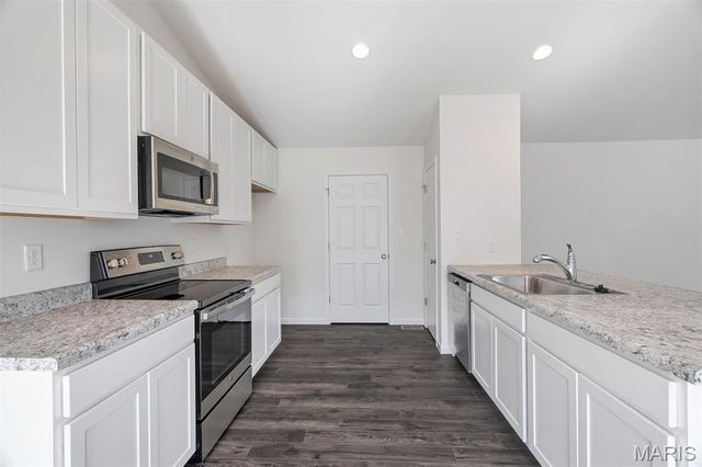 2751 Winding Valley Drive, Fenton, MO 63026