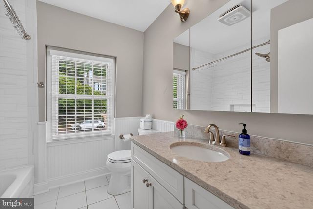 7612 WINTERBERRY PL, Bethesda, MD 20817