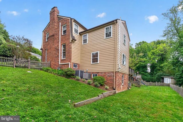 7612 WINTERBERRY PL, Bethesda, MD 20817