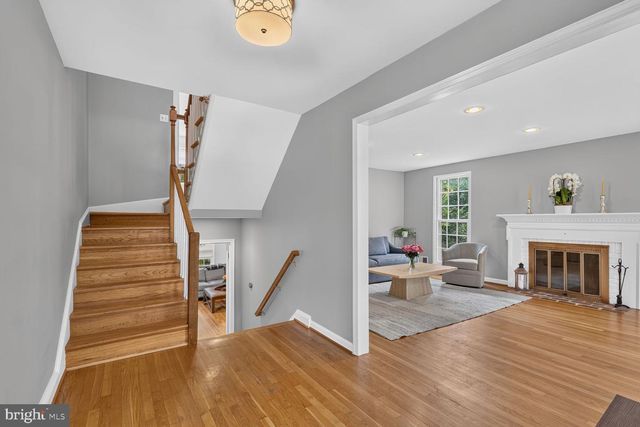 7612 WINTERBERRY PL, Bethesda, MD 20817