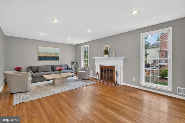 7612 WINTERBERRY PL, Bethesda, MD 20817