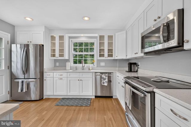 7612 WINTERBERRY PL, Bethesda, MD 20817