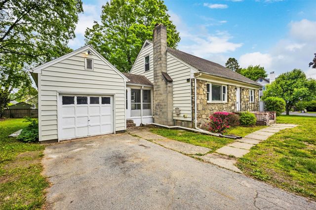 513 Vassar Road, Poughkeepsie, NY 12603