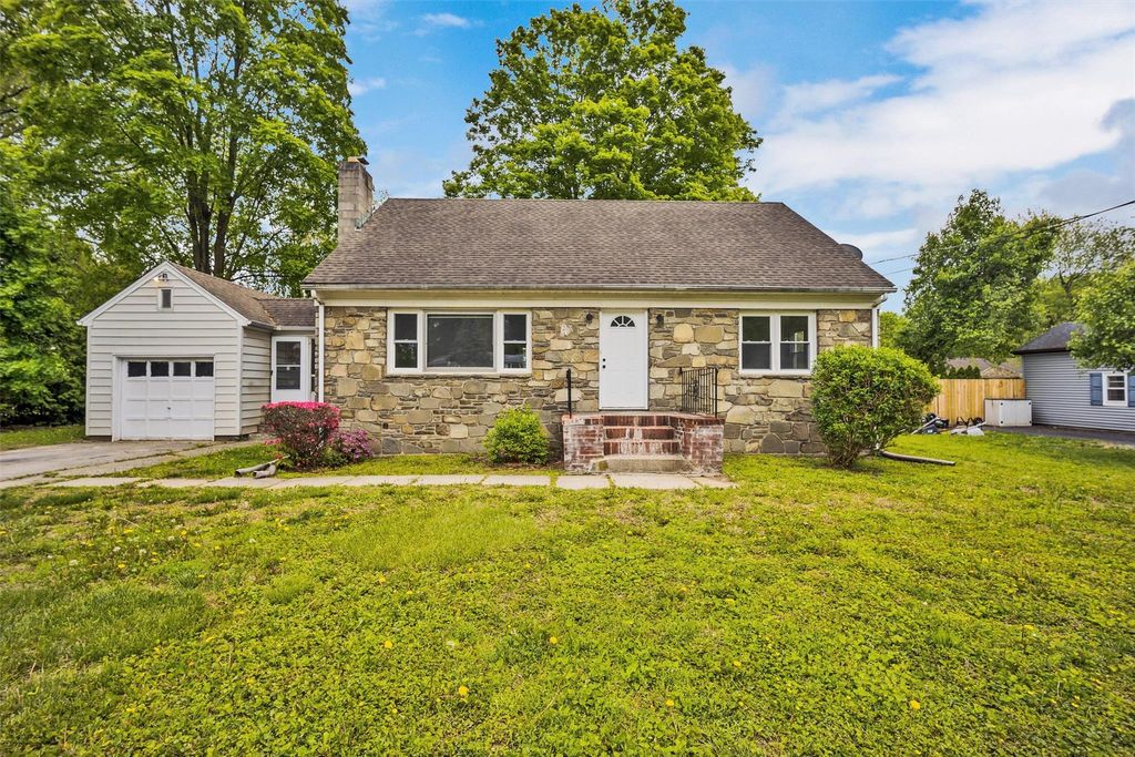 513 Vassar Road, Poughkeepsie, NY 12603
