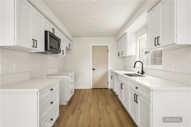 730 Grape Circle, Compton, CA 90220
