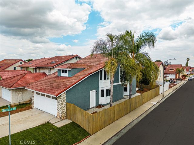 730 Grape Circle, Compton, CA 90220